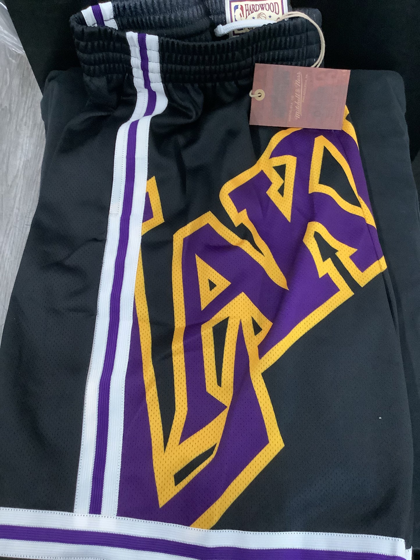 NWT Mitchell & Ness NBA Los Angeles LA Lakers Blown Out Fashion Shorts