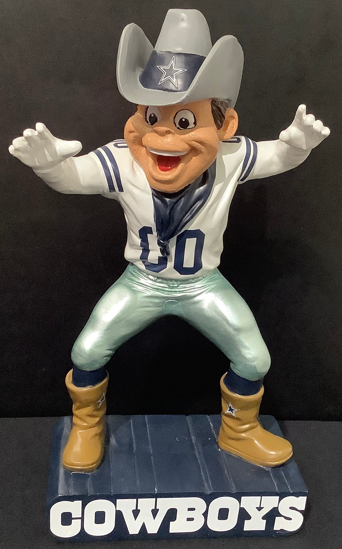 Dallas Cowboys NFL Team Mascot Statue